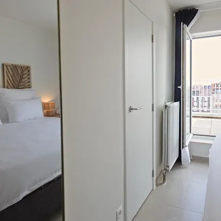 아파트 The Happy View - Penthouse Met 2 Terrassen Op De Zeedijk 크노케-하이스트