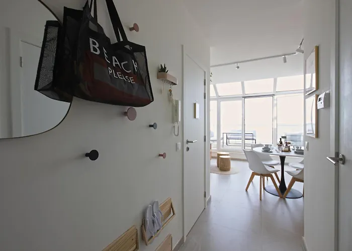 The Happy View - Penthouse Met 2 Terrassen Op De Zeedijk * Кнокке-Хейст